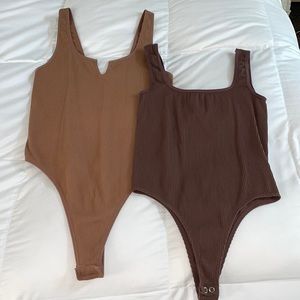 Bundle of 2 brown ribbed bodysuits